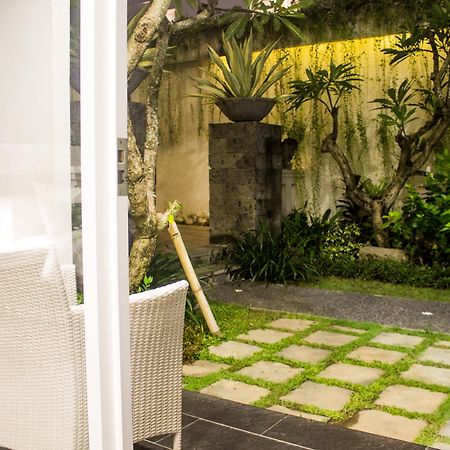 Transera Kamini Legian Hotel Eksteriør bilde